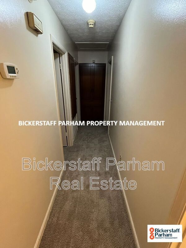 Building Photo - 917 Rim Rock Trail