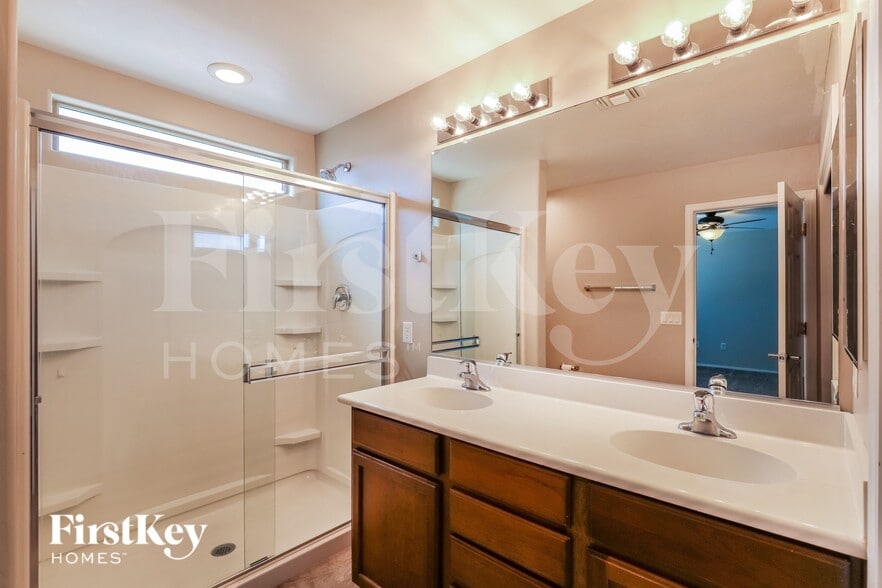 Building Photo - 10721 E Sanctuary Ridge Ln