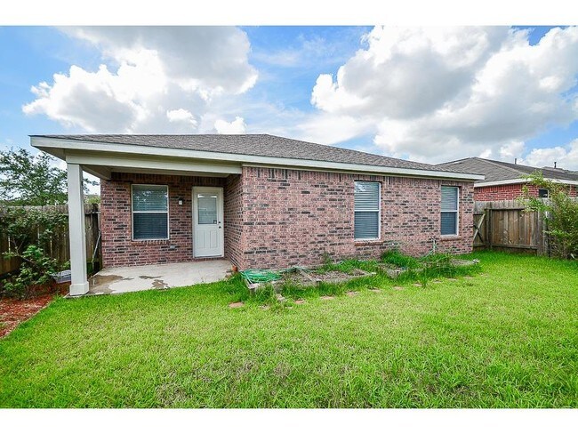 Building Photo - 21402 Doral Rose Ln