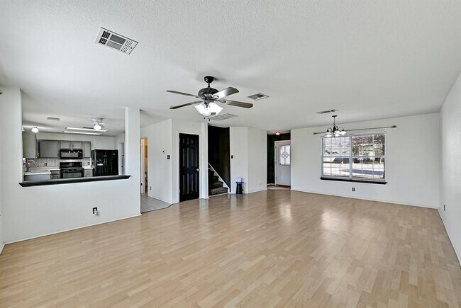 Building Photo - 102 Cannery Cove