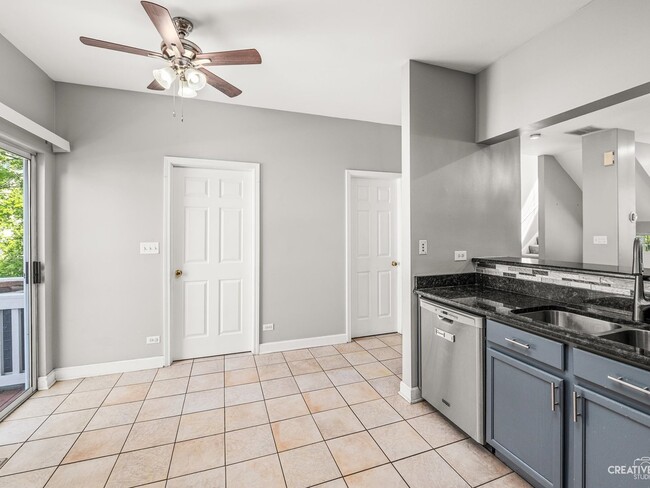 Building Photo - 3472 Ravinia Cir
