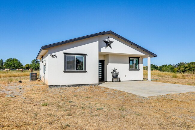Building Photo - 6600 Thousand Oaks Dr