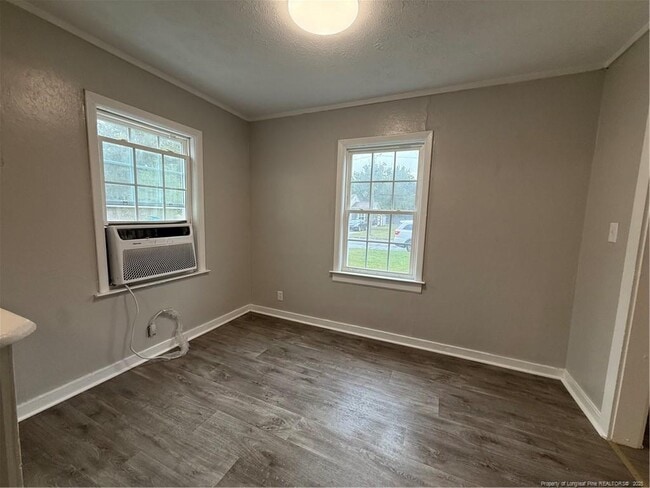 Building Photo - 128 Johnson St