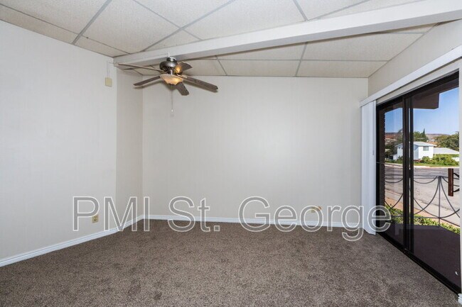 Building Photo - 210 E 600 S