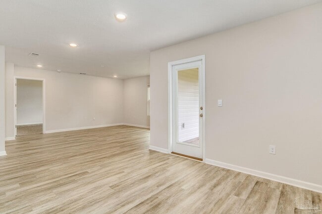 Building Photo - 4423 White Cedar Ct