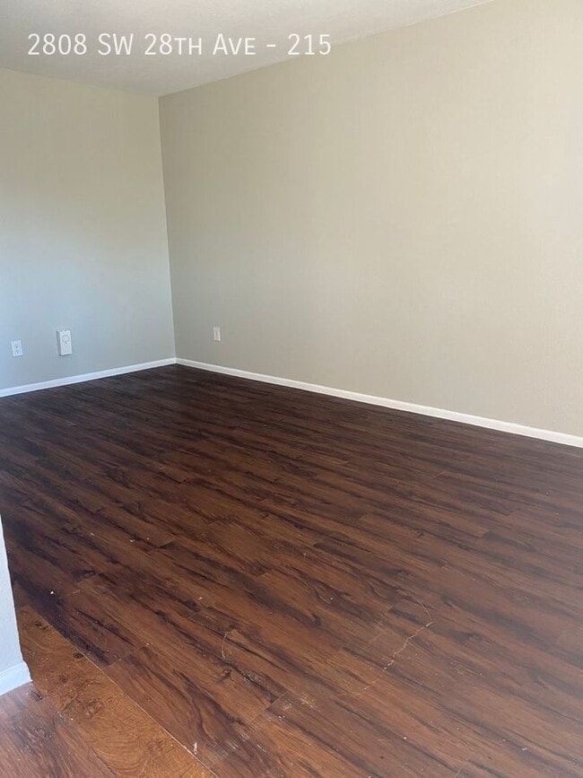 Building Photo - 2808 SW 28th Ave