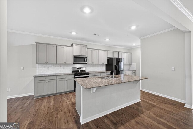 Building Photo - 7566 Jennadee Dr