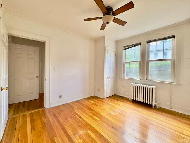 Building Photo - 53 Treat Ave