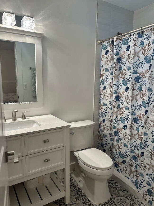 Building Photo - 826 Bonito Ln