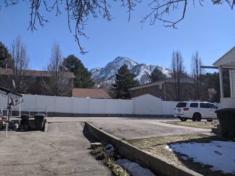 Building Photo - 2220 E 4500 S