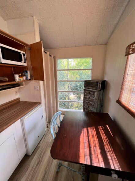 Building Photo - 16142 Spring Branch Trail