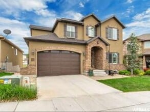 Building Photo - Unique 2 Story Home w attached 2 car