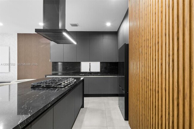 Building Photo - 7534 NW 98th Ave