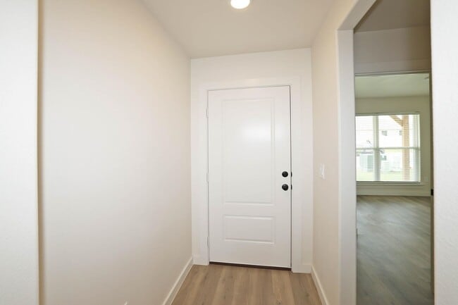 Building Photo - 2901 Ranch House Rd