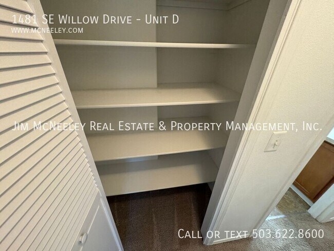 Building Photo - 1481 SE Willow Dr