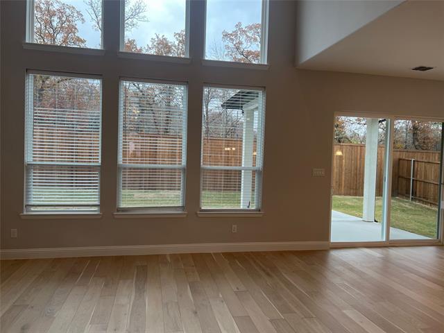 Building Photo - 7208 Redwood Rd