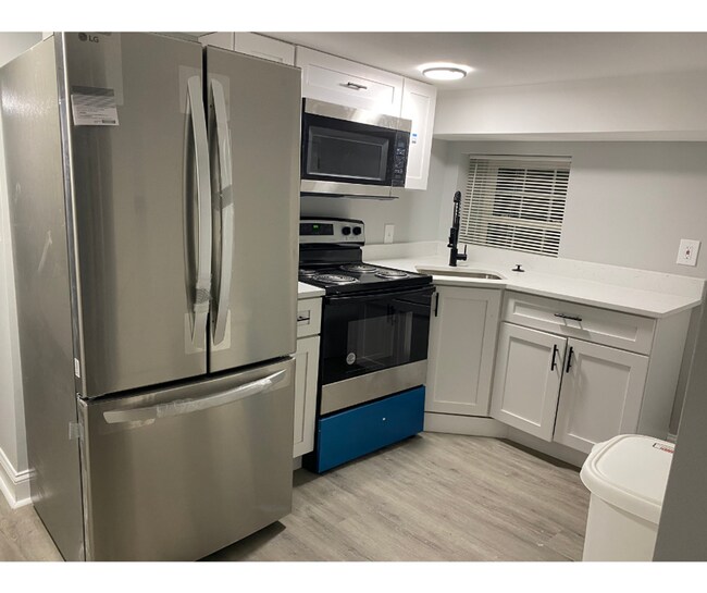 Building Photo - 5112 Belair Rd