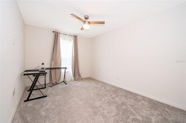 Building Photo - 2405 Bulrush Dr