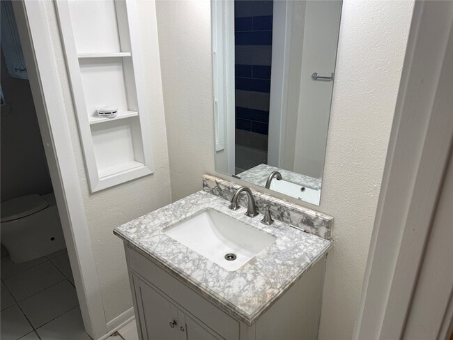 Building Photo - 1309 Velma St