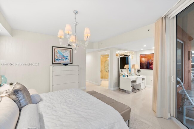 Building Photo - 17875 Collins Ave
