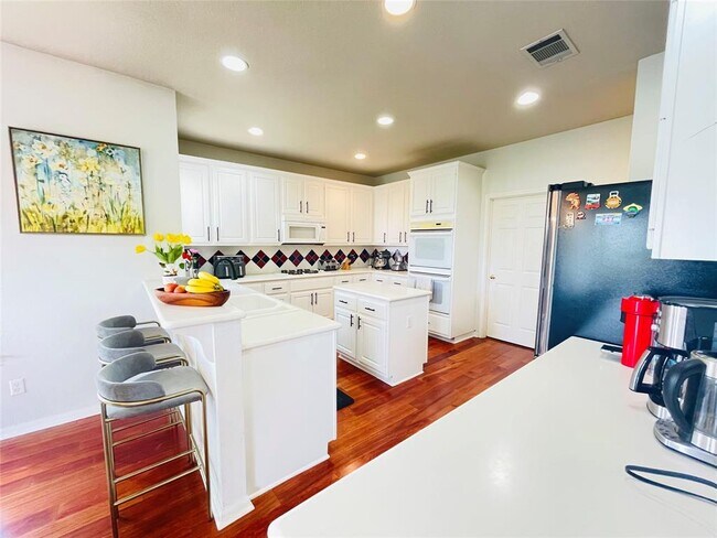 Building Photo - 12720 Oxen Way