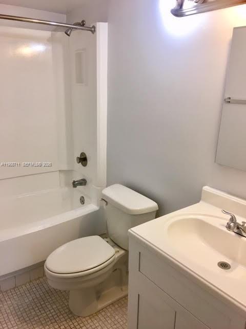 Building Photo - 14221 N Kendall Dr