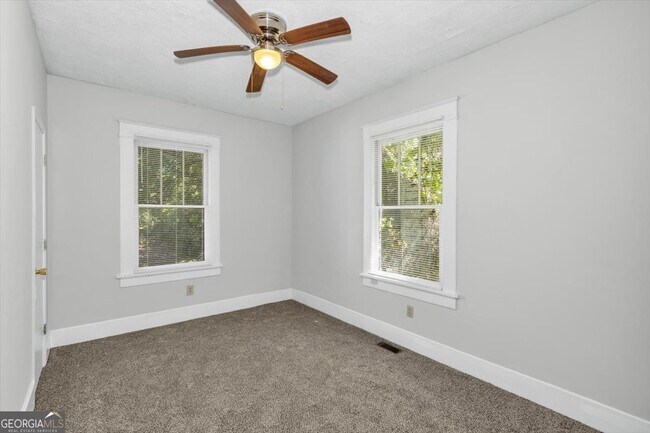 Building Photo - 1943 Heckle St