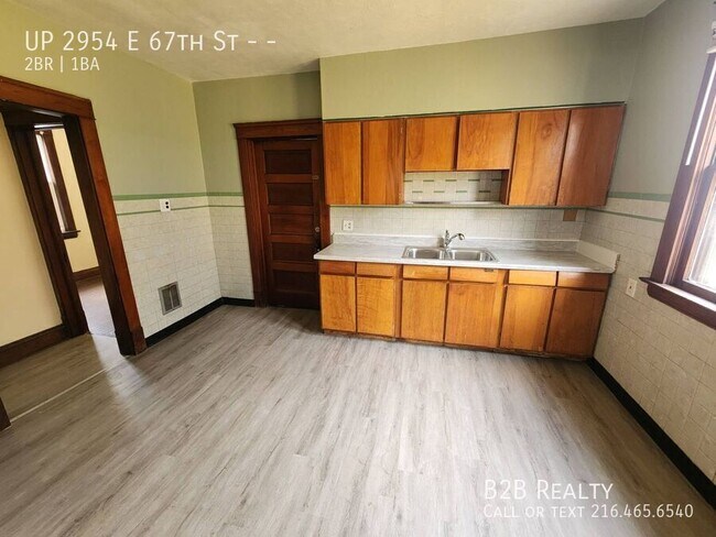 Building Photo - 2954 E 67th St