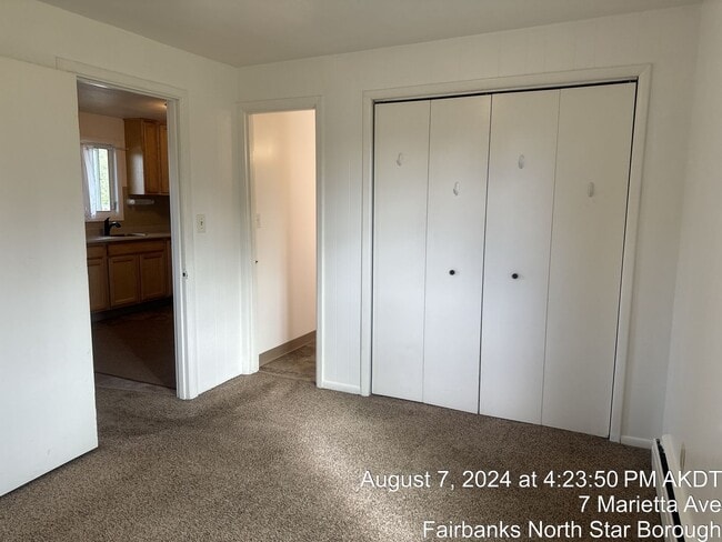 Building Photo - Charming 1 bedroom apt in quiet complex! T...