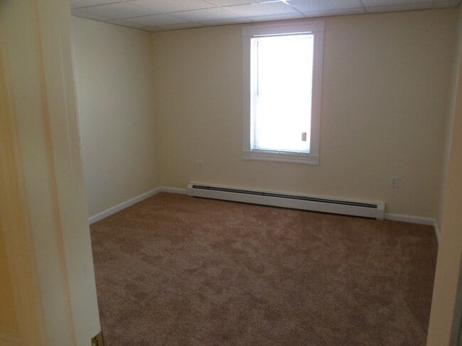 Building Photo - 227 Standish Ave