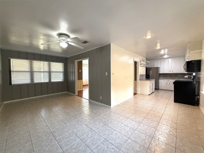 Building Photo - 3419 Linkwood Dr