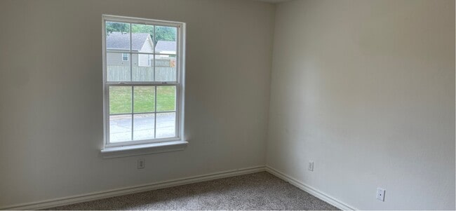 Building Photo - 1405 Crescent Bentonville Crescent
