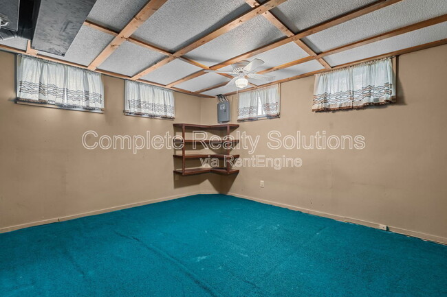 Building Photo - 1115 Hadwin Dr