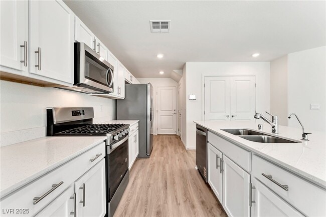 Building Photo - 1409 Brady Bay Pl