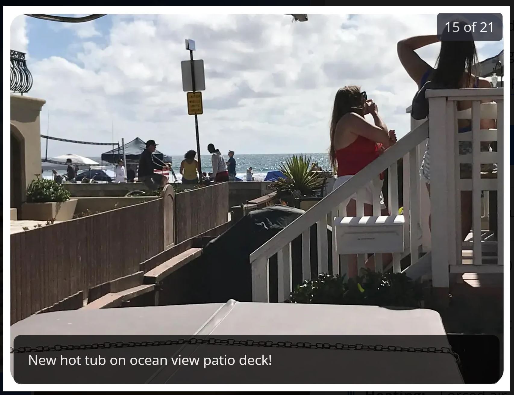 Hot tub with ocean view on community patio - 3990 Strandway