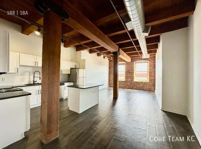 Building Photo - 204 Walnut St