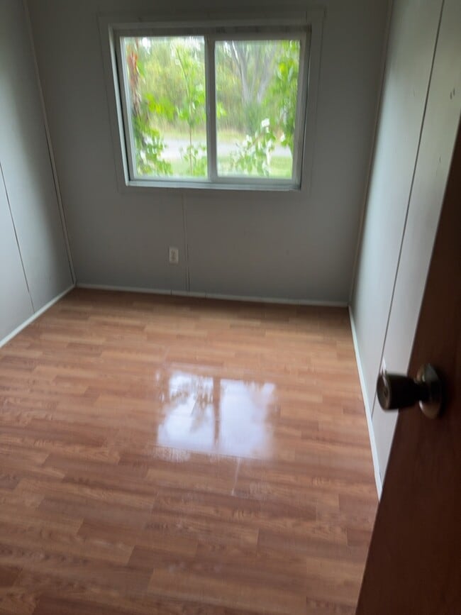 Building Photo - 261 Scott Ln