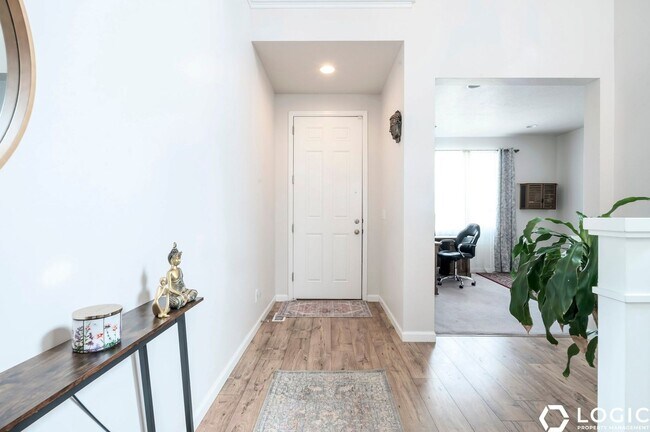 Building Photo - 12092 S Tower Arch Ln