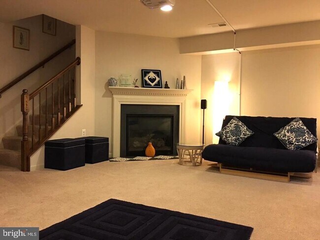 Building Photo - 23337 Tradewind Dr