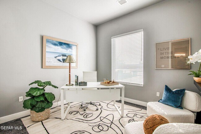 Building Photo - 6716 Rio Haciendas