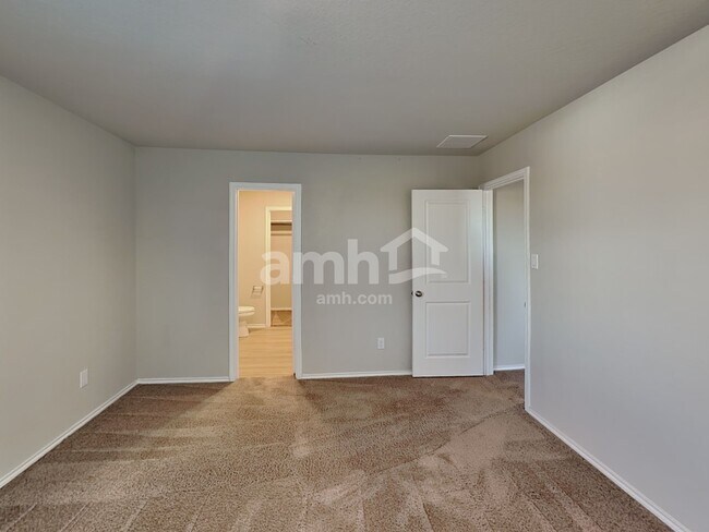 Building Photo - 10515 Varmus Dr