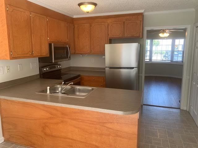 Building Photo - 2345 Vineyard Dr