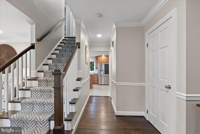 Building Photo - 9472 Lapstrake Ln