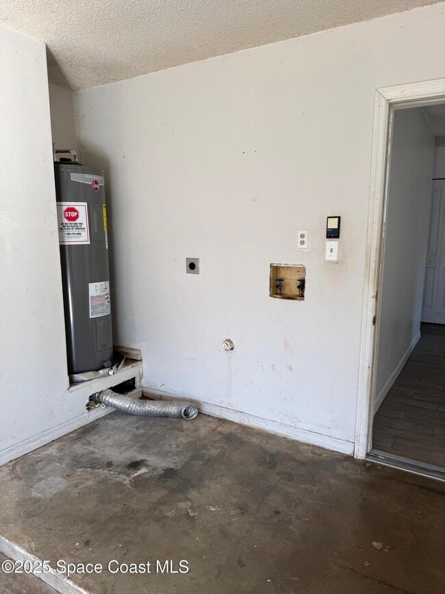 Building Photo - 4345 Westlake Dr