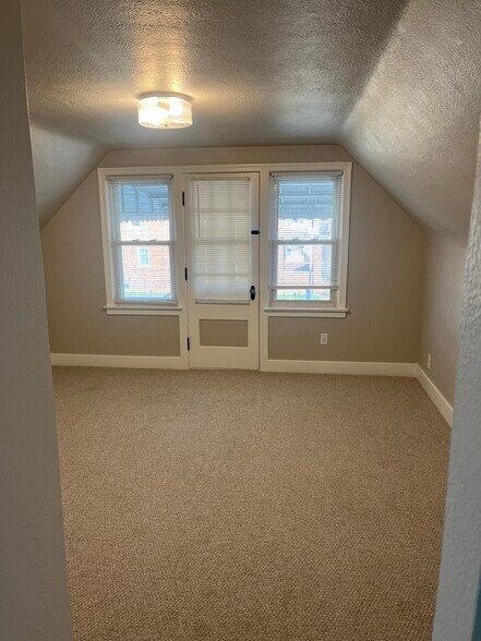 Building Photo - 1625 Walnut Ave