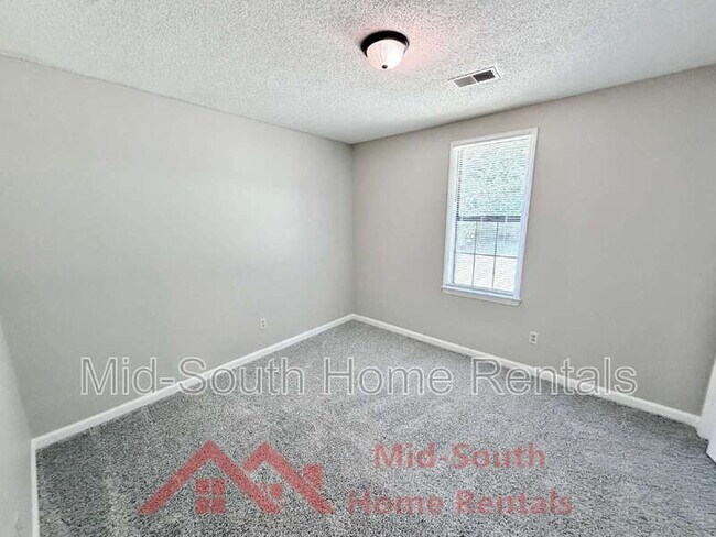 Building Photo - 3899 Kerwin Dr