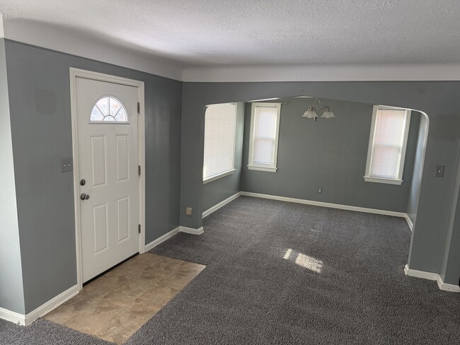 Building Photo - 4177 Ellison Rd