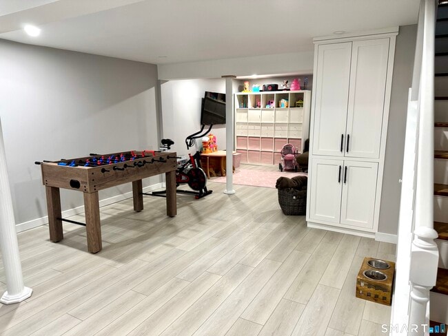 Building Photo - 25 Padanaram Rd