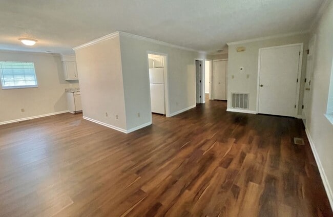 Building Photo - Large 2 bedroom/2 bath in Karna