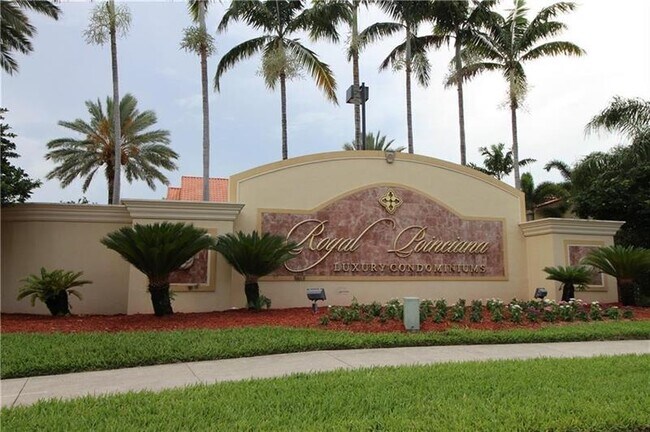 Building Photo - 1281 SW 46th Ave